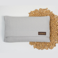 szara poduszka z pestek wiśni